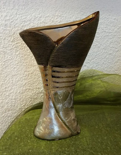 Metall-Vase schillernd